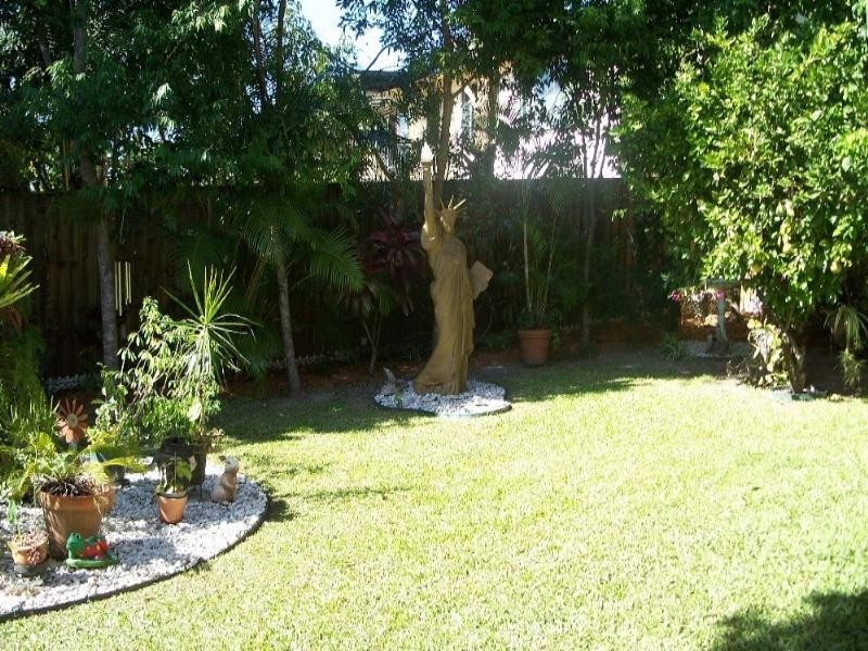 20 Goss Avenue, Labrador QLD 4215