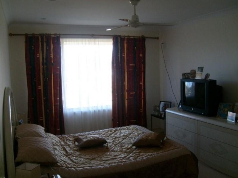 21 Second Avenue, Labrador QLD 4215