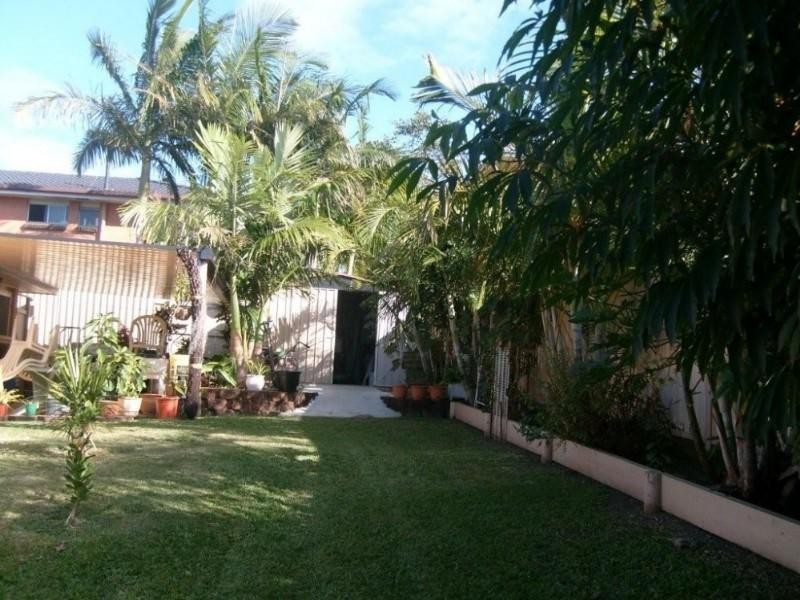 21 Second Avenue, Labrador QLD 4215