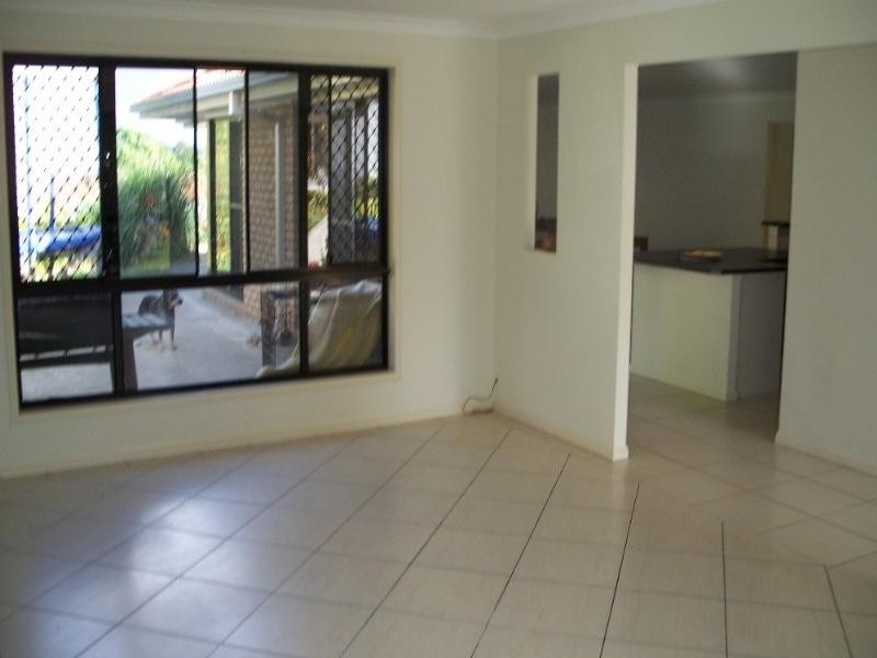 12 Fourth Avenue, Labrador QLD 4215