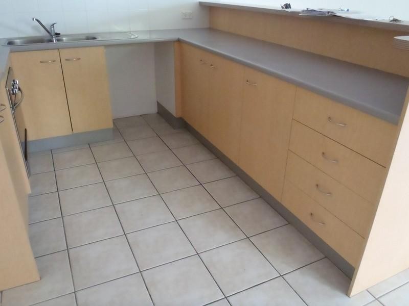 4/9 Bright Avenue, Labrador QLD 4215