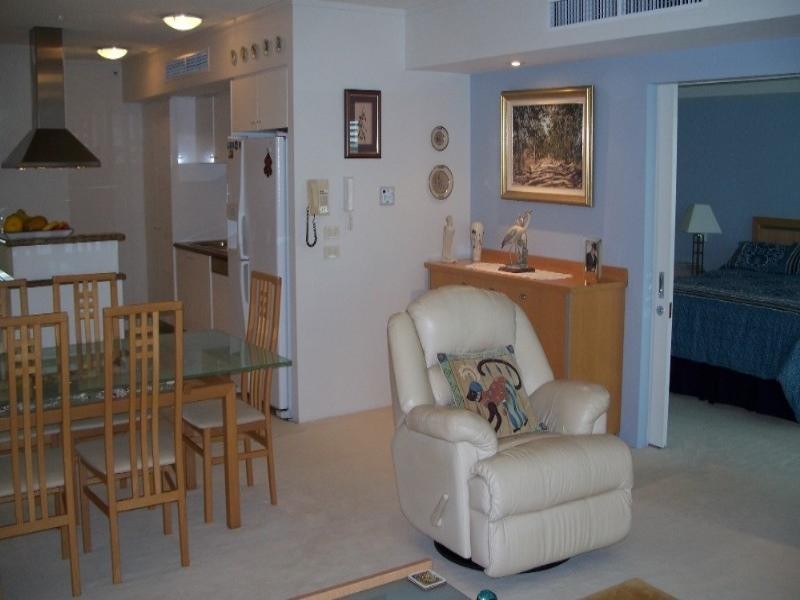 112/326 Marine Parade, Labrador QLD 4215