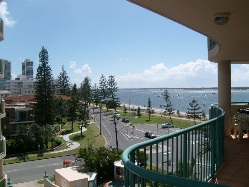 17/484 Marine Parade, Biggera Waters QLD 4216