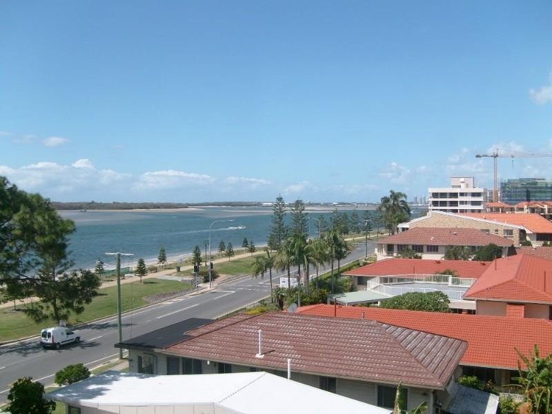 17/484 Marine Parade, Biggera Waters QLD 4216