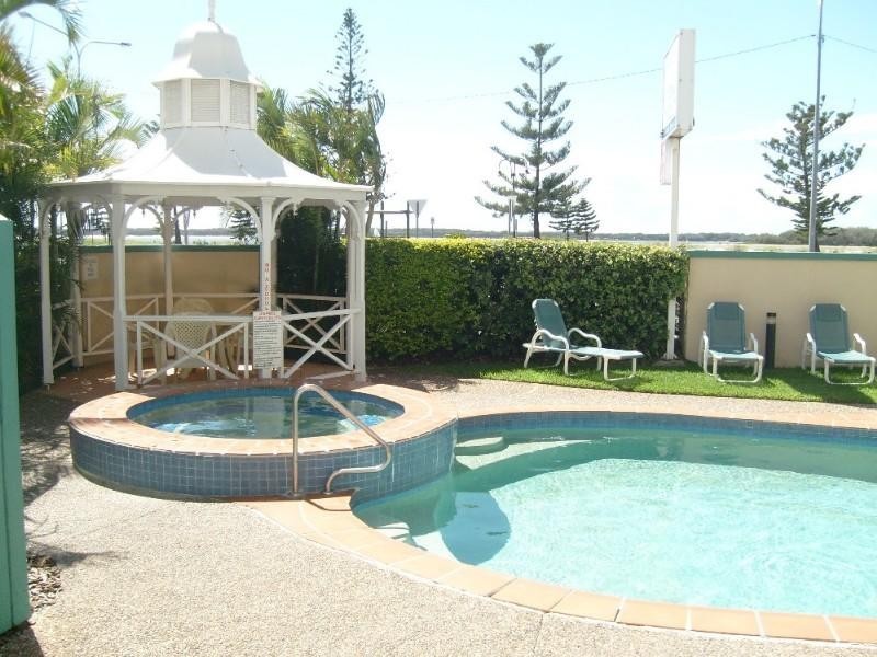 17/484 Marine Parade, Biggera Waters QLD 4216