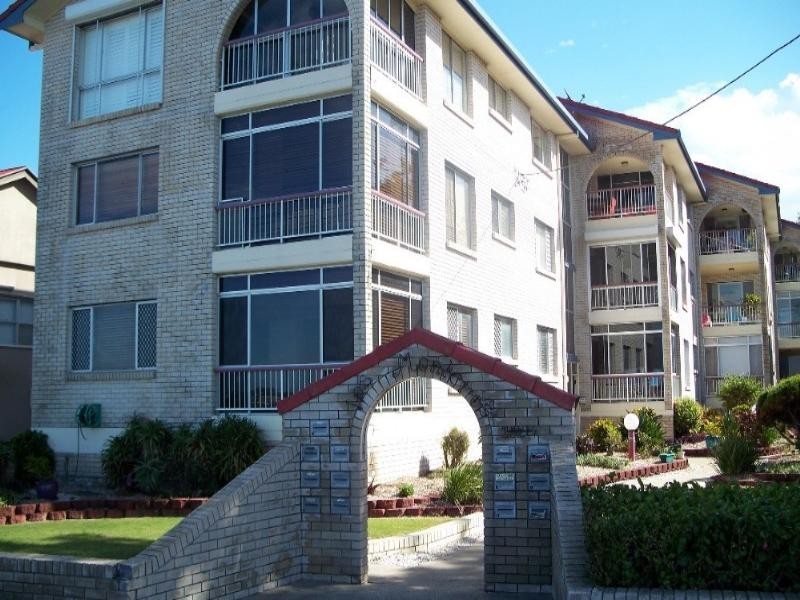 10/282 Marine Parade, Labrador QLD 4215