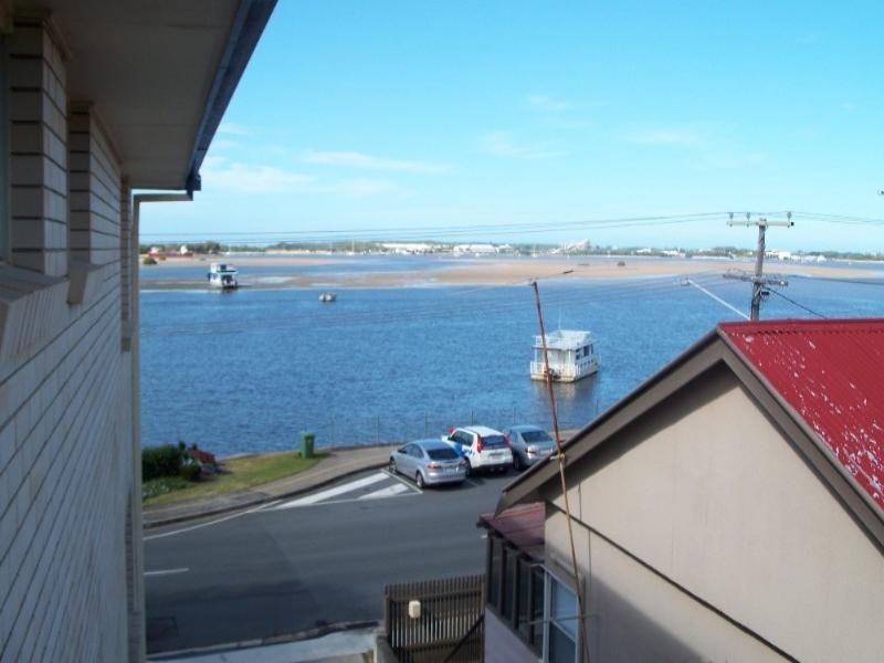 10/282 Marine Parade, Labrador QLD 4215