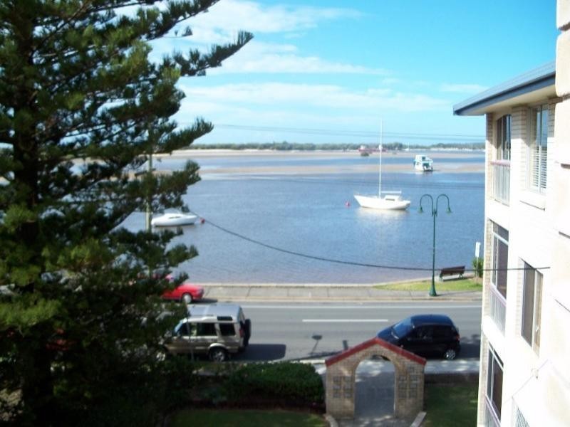 10/282 Marine Parade, Labrador QLD 4215