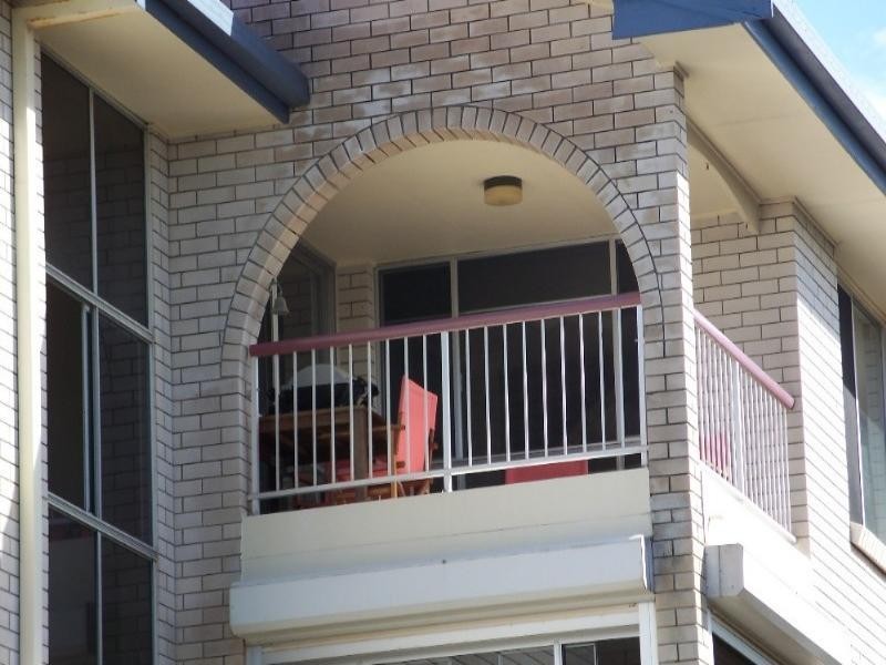 10/282 Marine Parade, Labrador QLD 4215