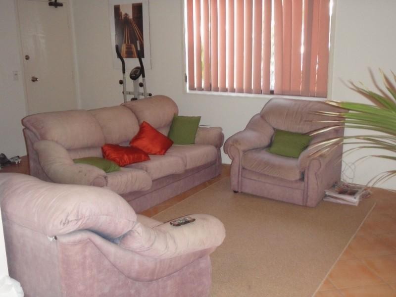 1/9 Bradford Street, Labrador QLD 4215