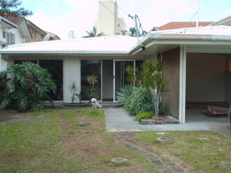 41 Back Street, Biggera Waters QLD 4216