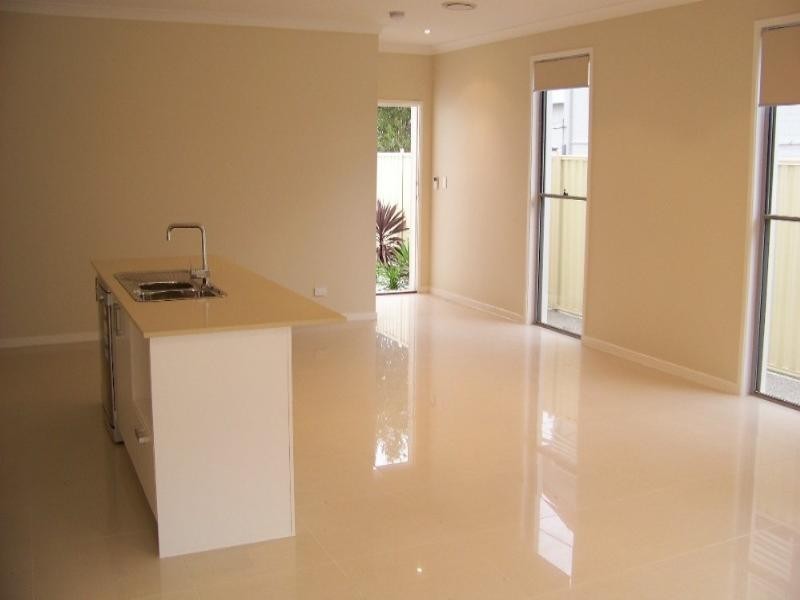 1/28 Ocean Street, Runaway Bay QLD 4216