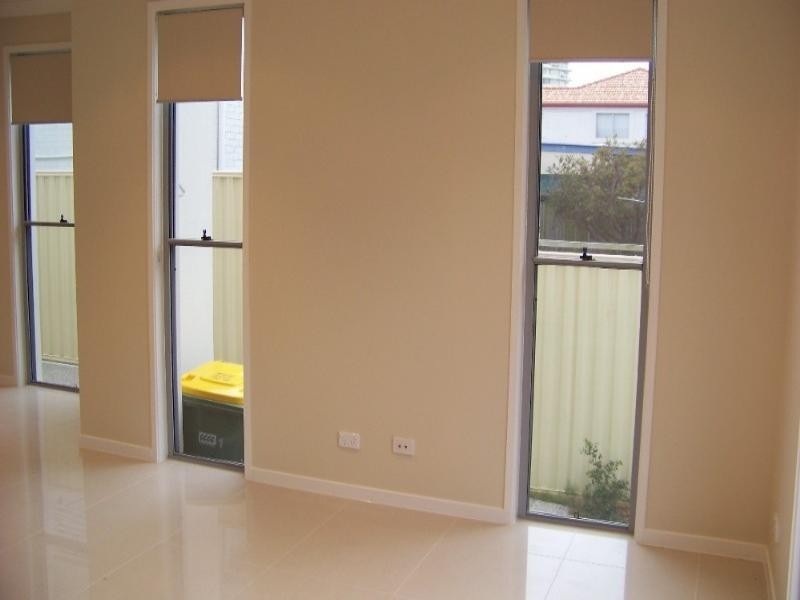 1/28 Ocean Street, Runaway Bay QLD 4216