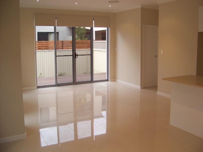 1/28 Ocean Street, Runaway Bay QLD 4216