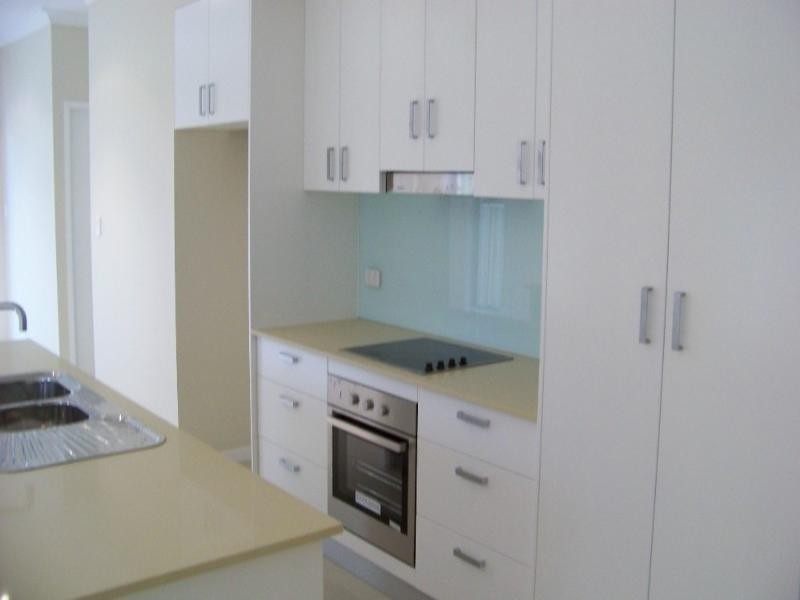 1/28 Ocean Street, Runaway Bay QLD 4216