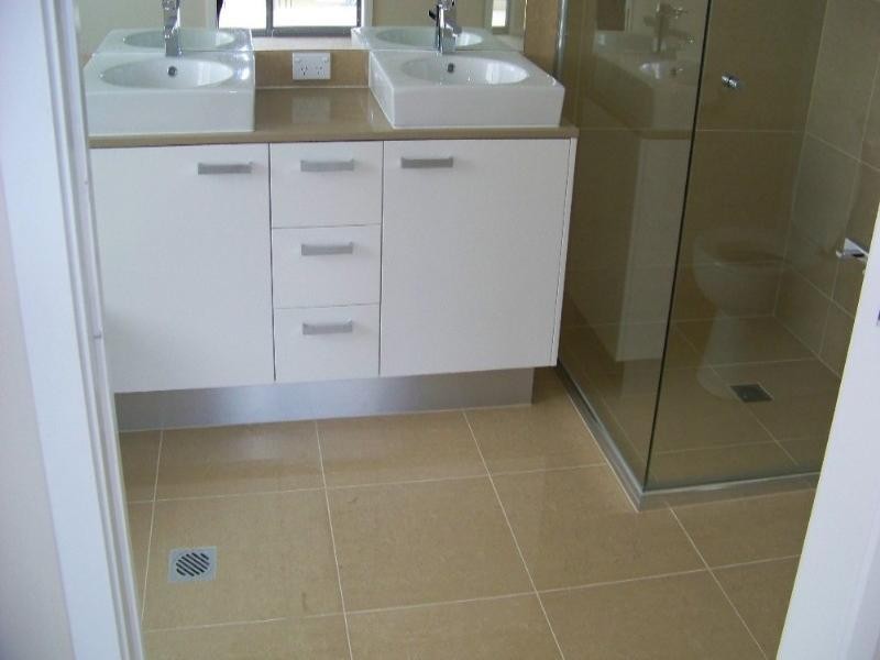 1/28 Ocean Street, Runaway Bay QLD 4216