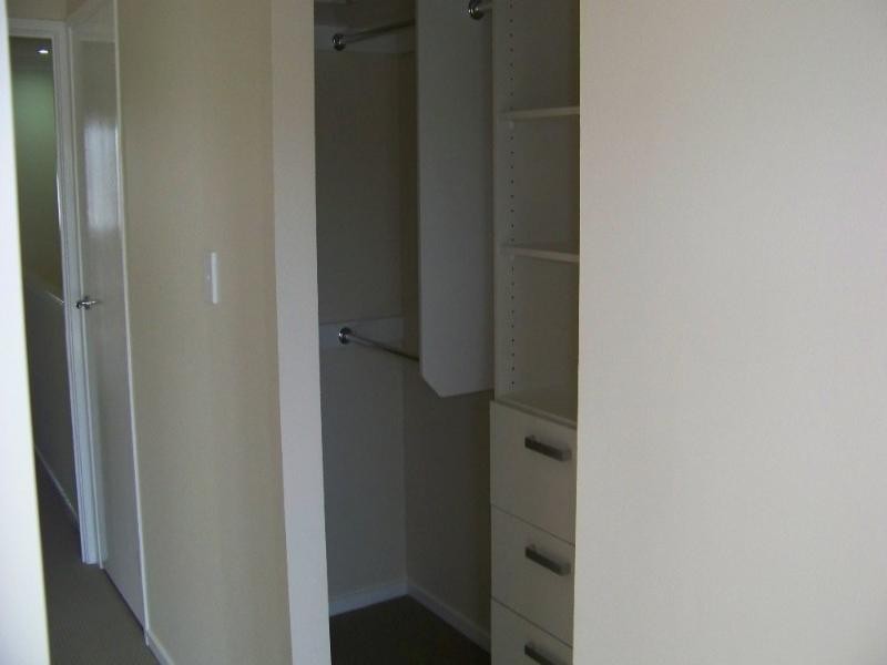 1/28 Ocean Street, Runaway Bay QLD 4216