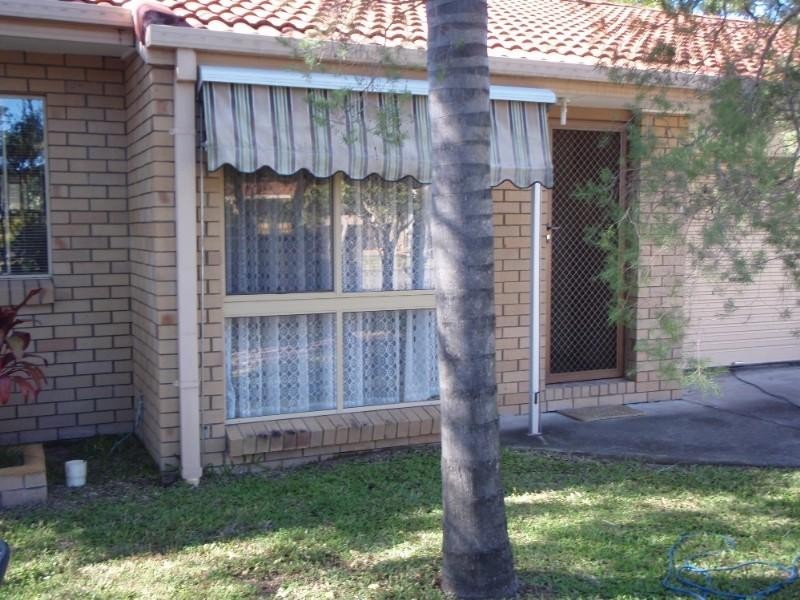 1/13 Stephanie Court, Labrador QLD 4215