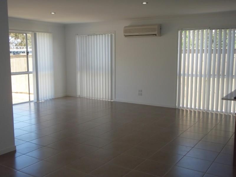 11 Sydney Street, Labrador QLD 4215