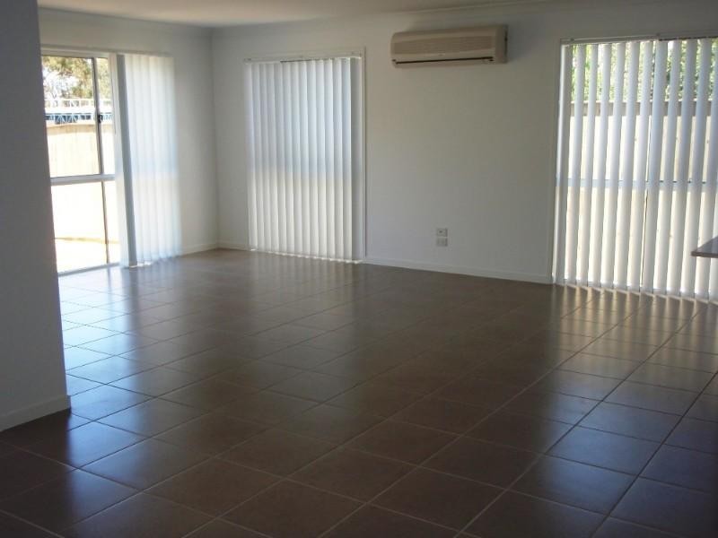 11 Sydney Street, Labrador QLD 4215