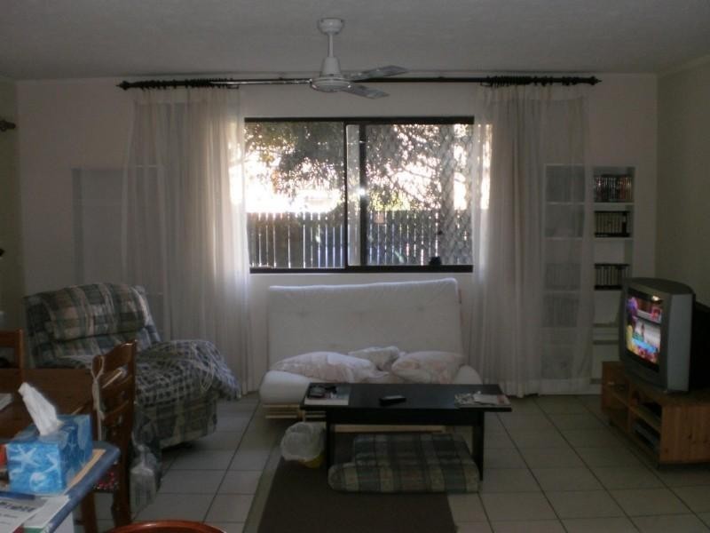 2/25 Imperial Parade, Labrador QLD 4215