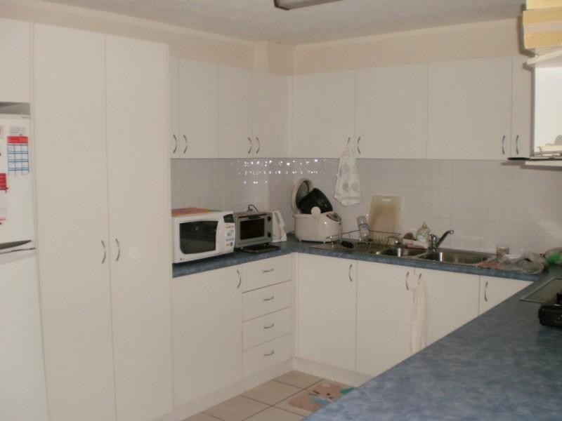 2/25 Imperial Parade, Labrador QLD 4215