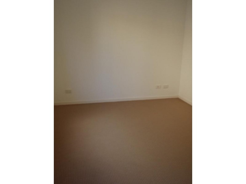 2/16 Wynflo Street, Labrador QLD 4215