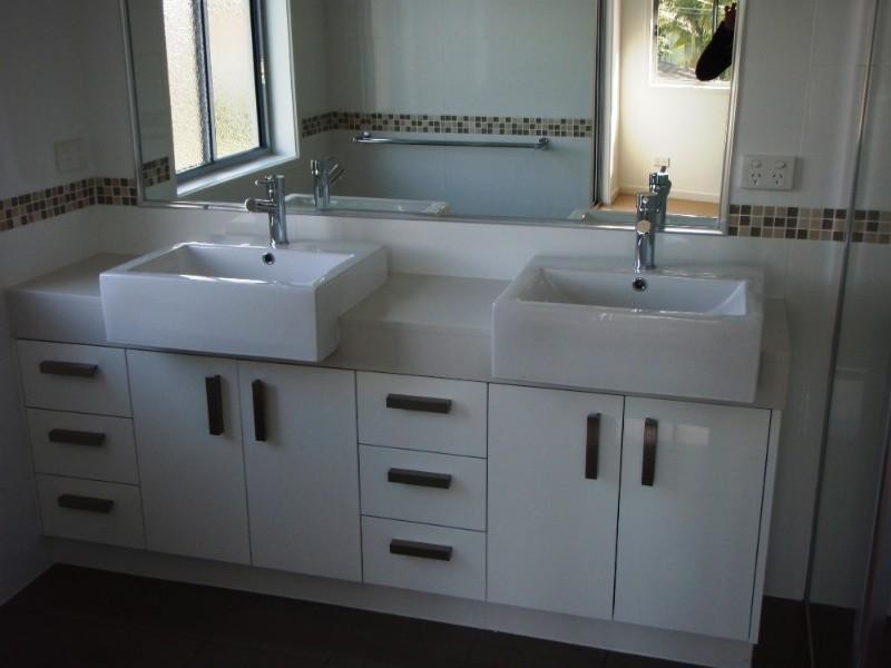 2/16 Wynflo Street, Labrador QLD 4215