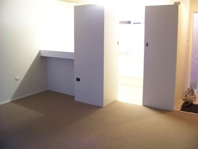 5/128 Marine Parade, Southport QLD 4215