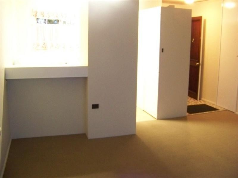 5/128 Marine Parade, Southport QLD 4215