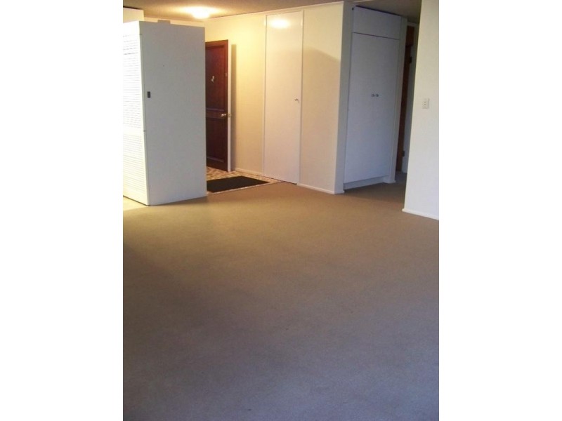 5/128 Marine Parade, Southport QLD 4215