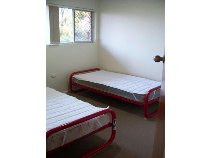 5/128 Marine Parade, Southport QLD 4215