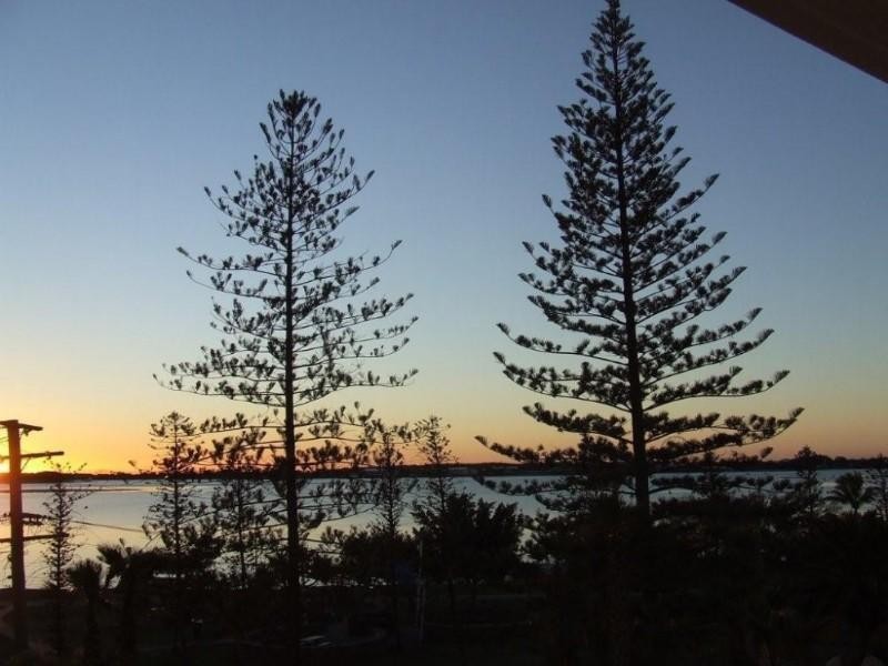 302/182 Marine Parade, Labrador QLD 4215