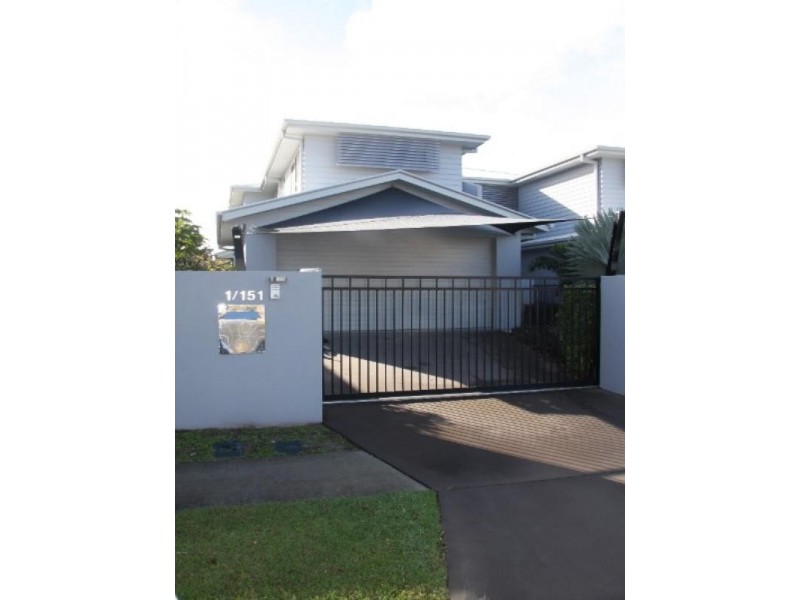 1/151 Bayview Street, Runaway Bay QLD 4216