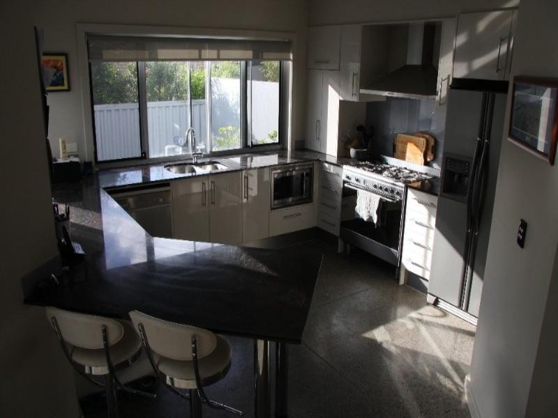 1/151 Bayview Street, Runaway Bay QLD 4216