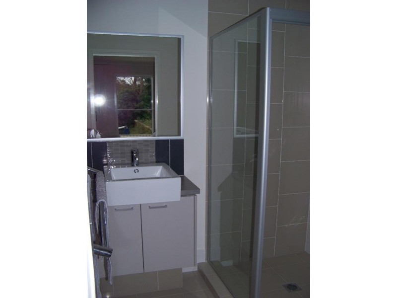 1/5A Ashton Street, Labrador QLD 4215