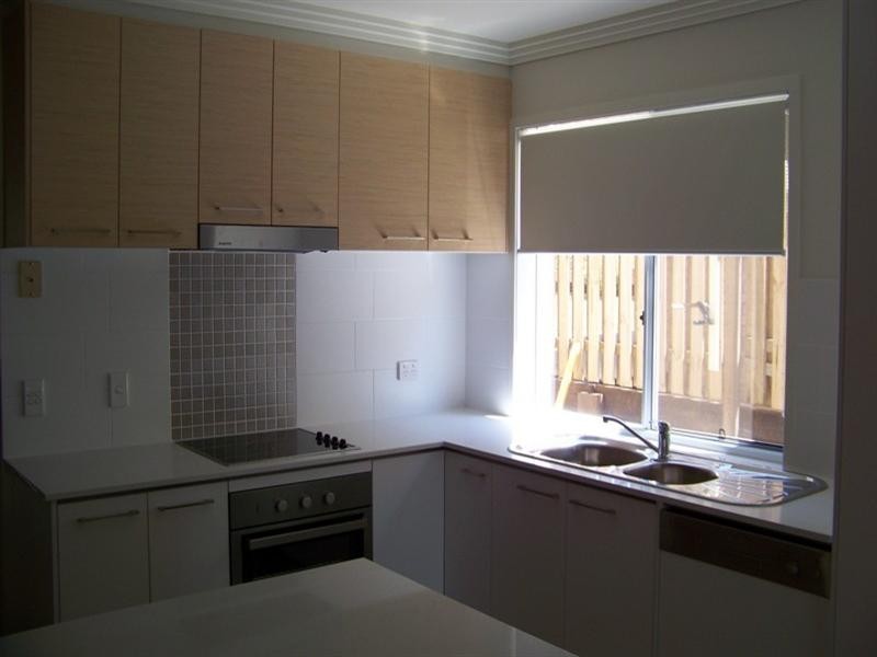 1/5A Ashton Street, Labrador QLD 4215