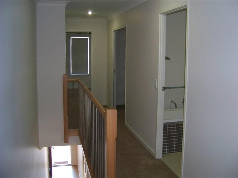 1/5A Ashton Street, Labrador QLD 4215