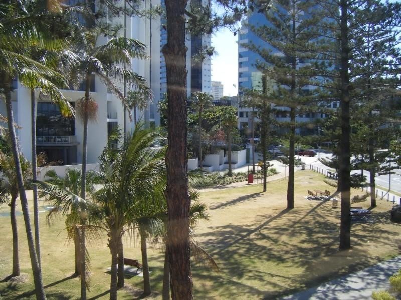 9/50 Peninsular Drive, Surfers Paradise QLD 4217