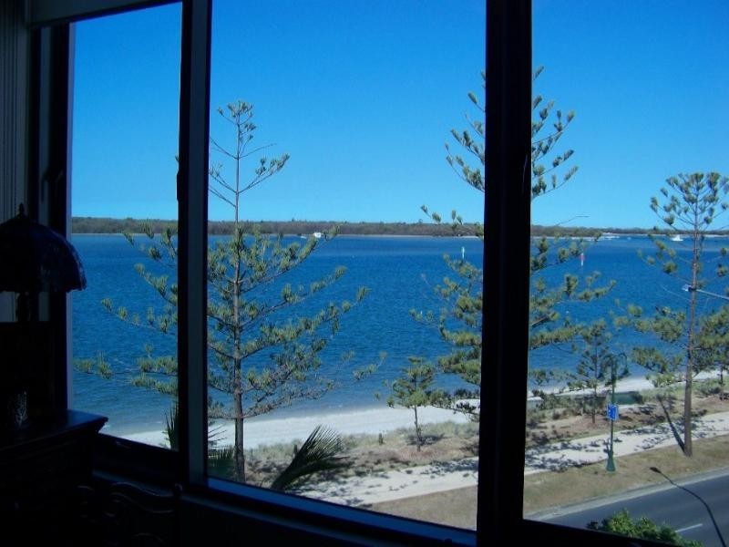 1306/438 Marine Parade, Biggera Waters QLD 4216