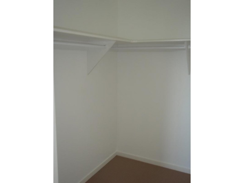 2/16 Wynflo Street, Labrador QLD 4215