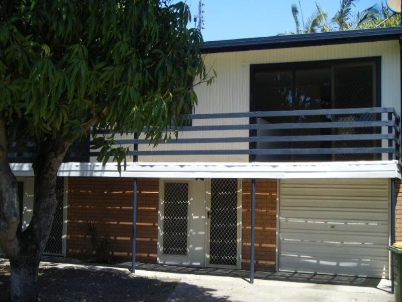 10 Cawthray Street, Biggera Waters QLD 4216