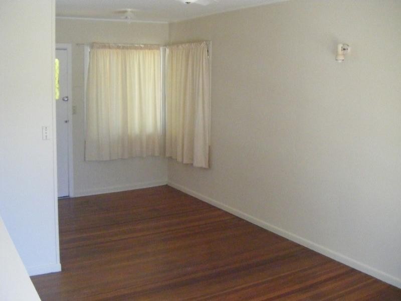 10 Cawthray Street, Biggera Waters QLD 4216