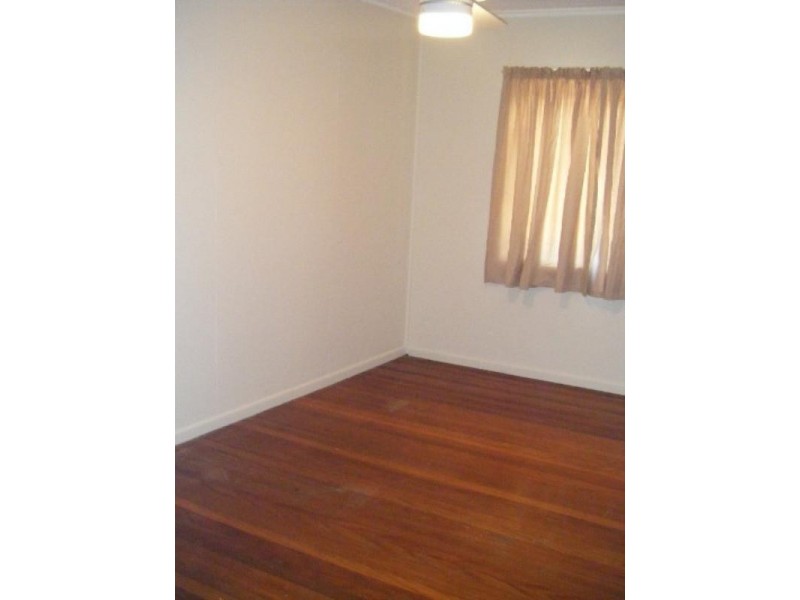 10 Cawthray Street, Biggera Waters QLD 4216