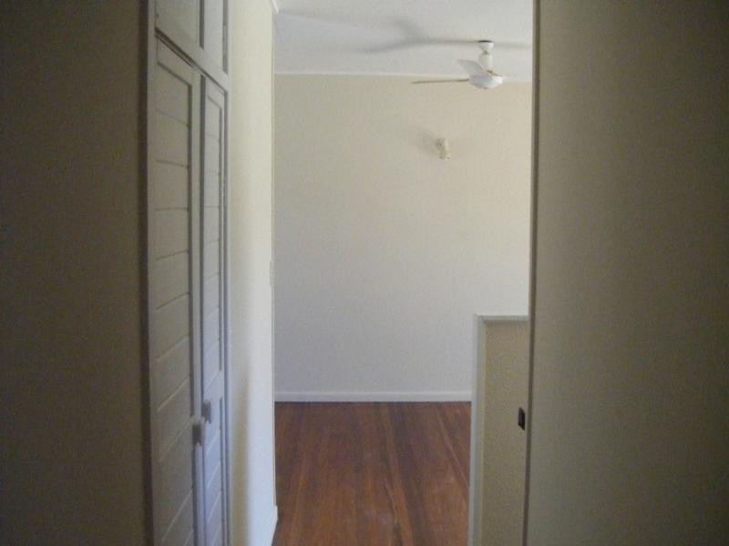 10 Cawthray Street, Biggera Waters QLD 4216