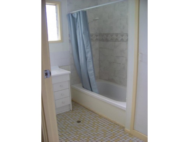 105B Wilson Street, Labrador QLD 4215