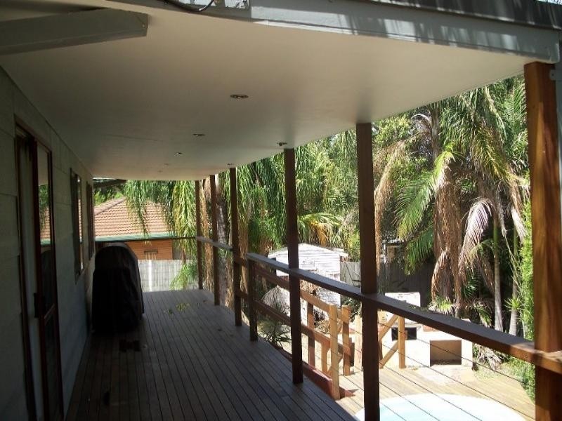 5 Myuna Court, Labrador QLD 4215