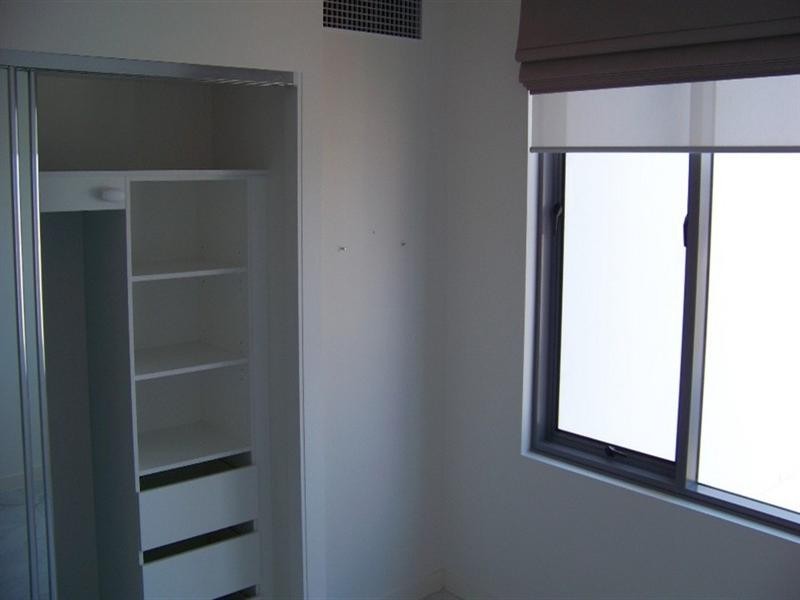 1306/438 Marine Parade, Labrador QLD 4215