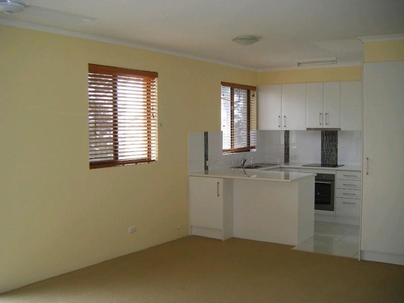 35/490 Marine Parade, Labrador QLD 4215