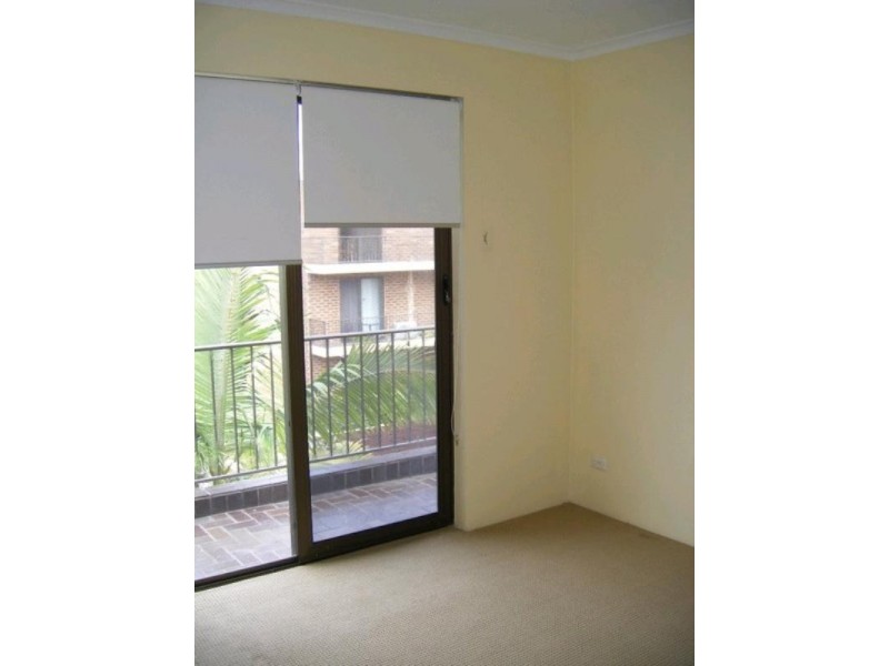 35/490 Marine Parade, Labrador QLD 4215